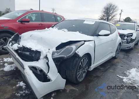 2016 Hyundai Veloster Turbo z USA, uszkodzony, nr VIN KMHTC6AEXGU286763
